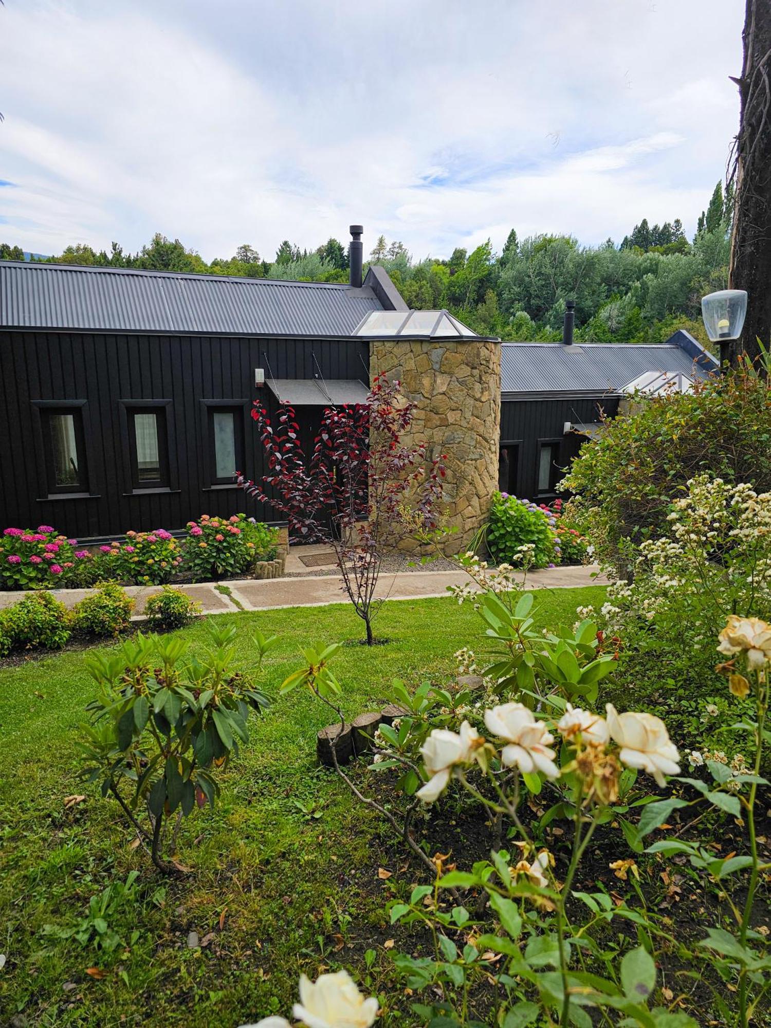 Das Rosenhaus Apart Hotel By Rosas Blancas San Martín de los Andes Eksteriør billede